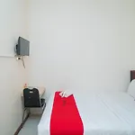 Reddoorz Near Terminal Arjosari 2