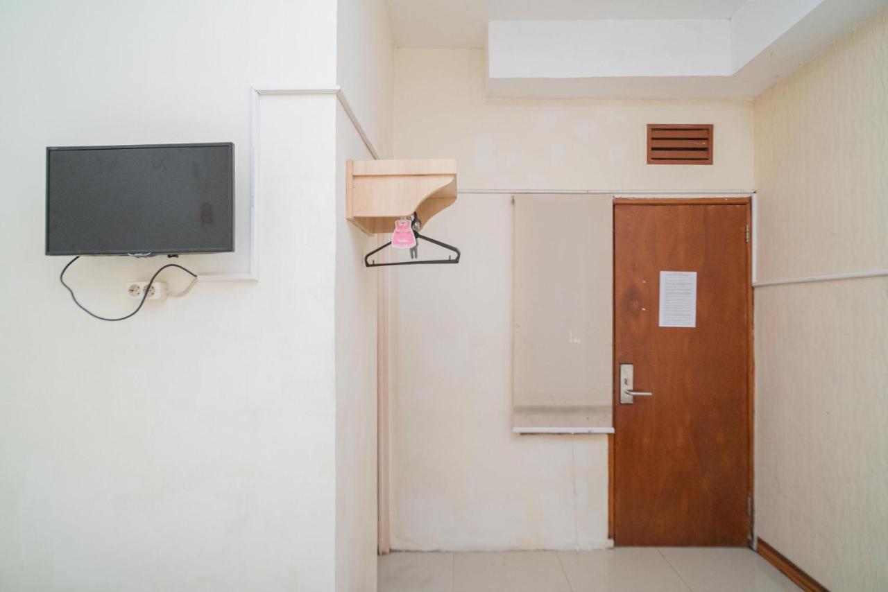Hotel Reddoorz Near Terminal Arjosari 2 2*